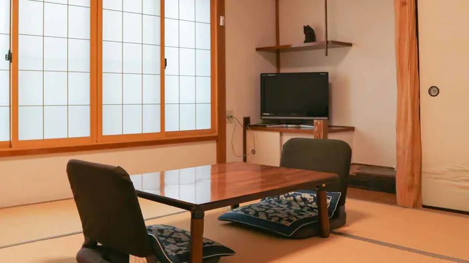 Aburaya Ryokan