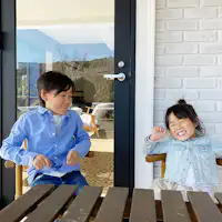 グランパスINN白浜入り口のテラスにて。