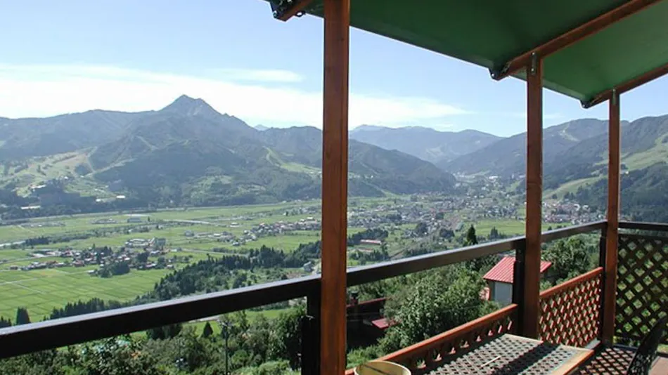 <Pet-Friendly Accommodation> Hillside Inn Center Club