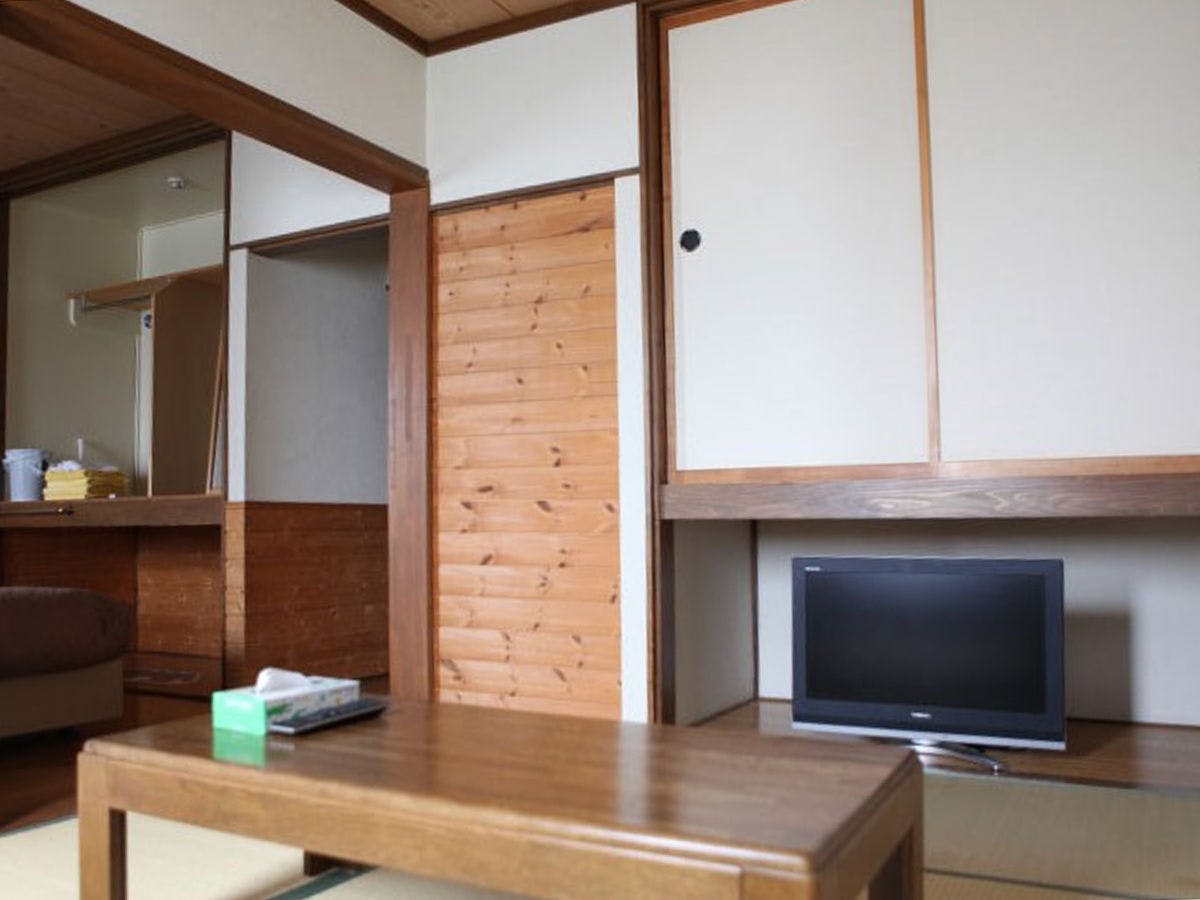 <Pet-Friendly Accommodation> Hillside Inn Center Club