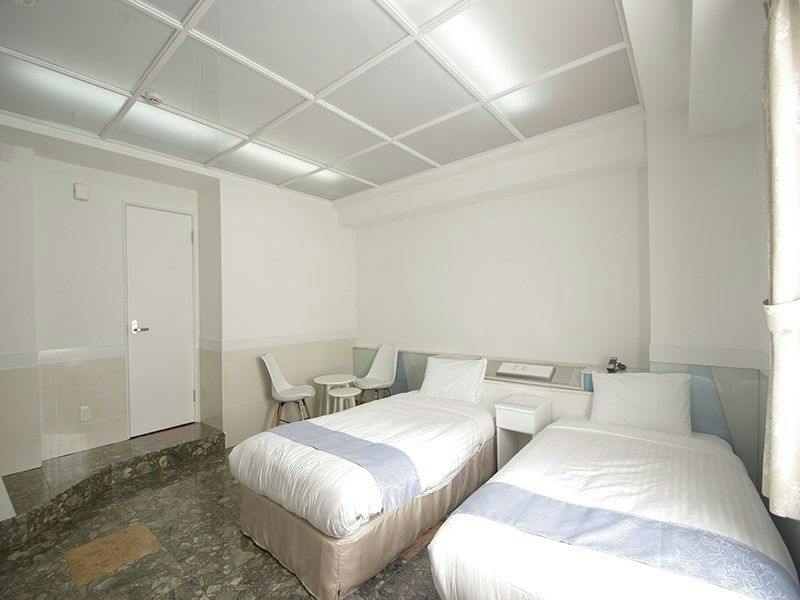 Hotel Aimore Yokohama Isezakicho