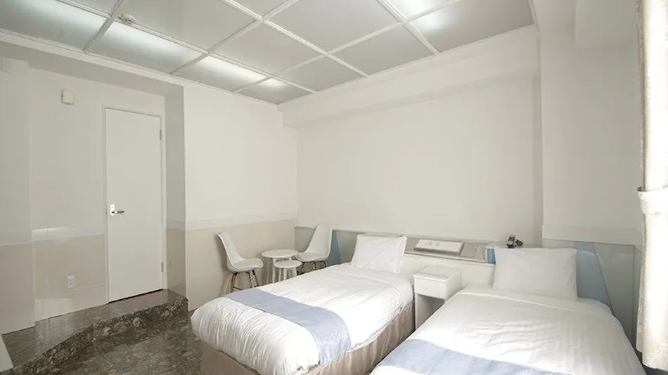 Hotel Aimore Yokohama Isezakicho