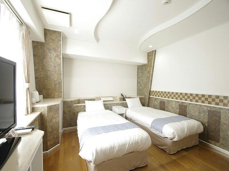 Hotel Aimore Yokohama Isezakicho