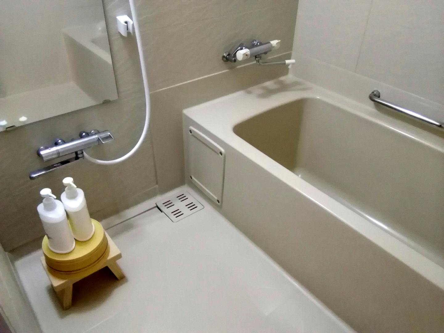 ห้องสไตล์ญี่ปุ่น 10 เสื่อทาทามิ + ห้องอาบน้ำ 4 เสื่อทาทามิ