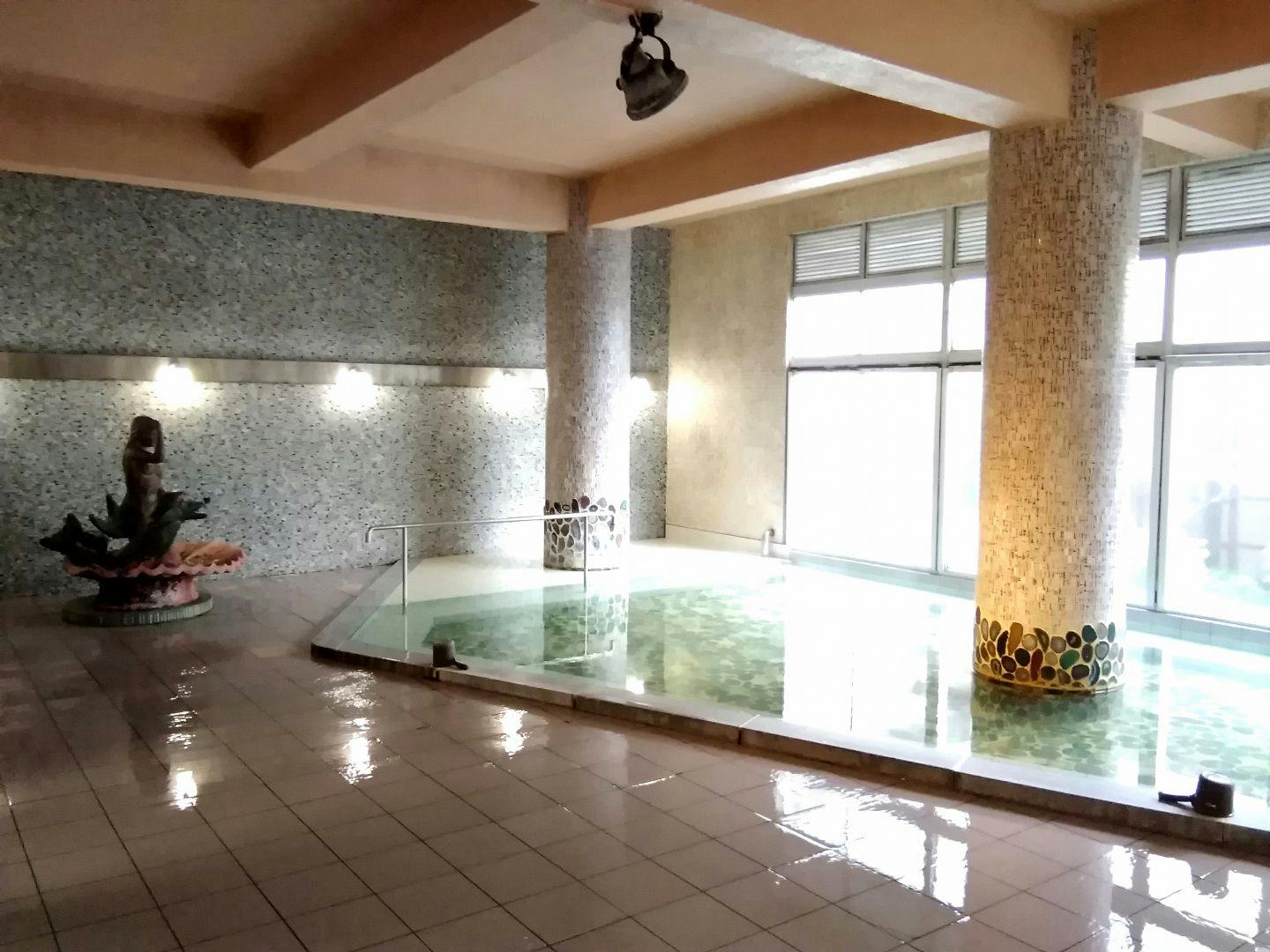 บ่อน้ำร้อนนางเงือก