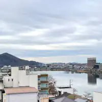 Kamar dengan pemandangan Kastil Inuyama dan Sungai Kiso