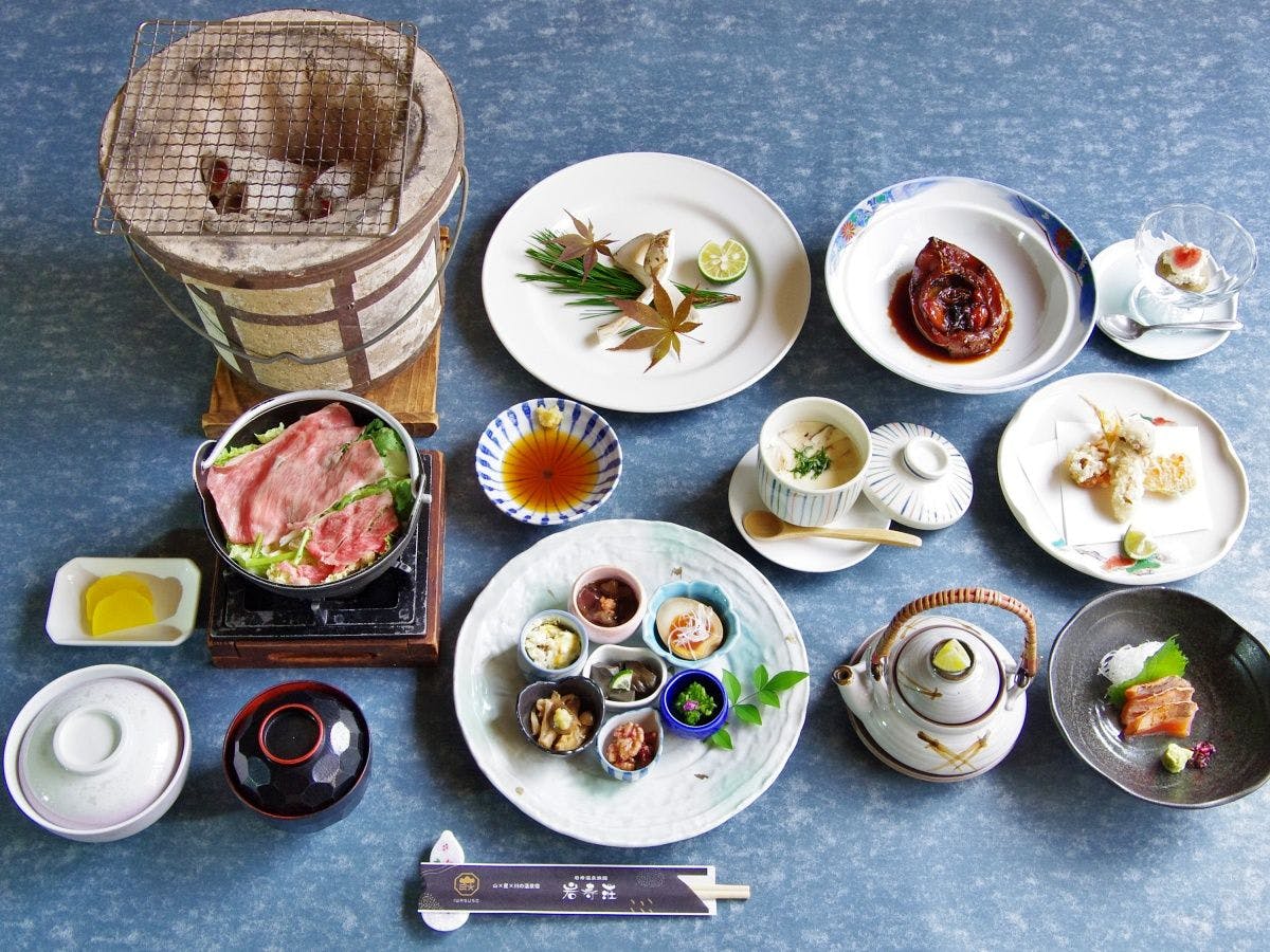 Iwasuso - Mountain, Star, and River Onsen Inn