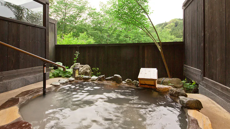 Ryokan & Glamping Resort: The Inn Where the Sound of Deer Echoes - Hanazansui