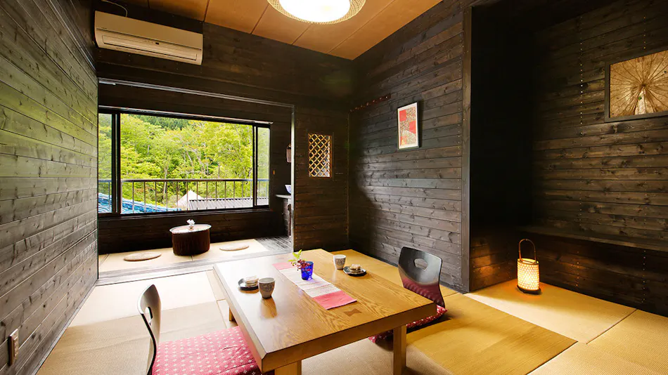 Ryokan & Glamping Resort: The Inn Where the Sound of Deer Echoes - Hanazansui