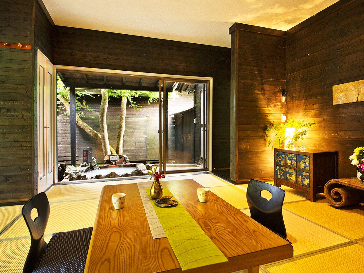 Ryokan & Glamping Resort: The Inn Where the Sound of Deer Echoes - Hanazansui