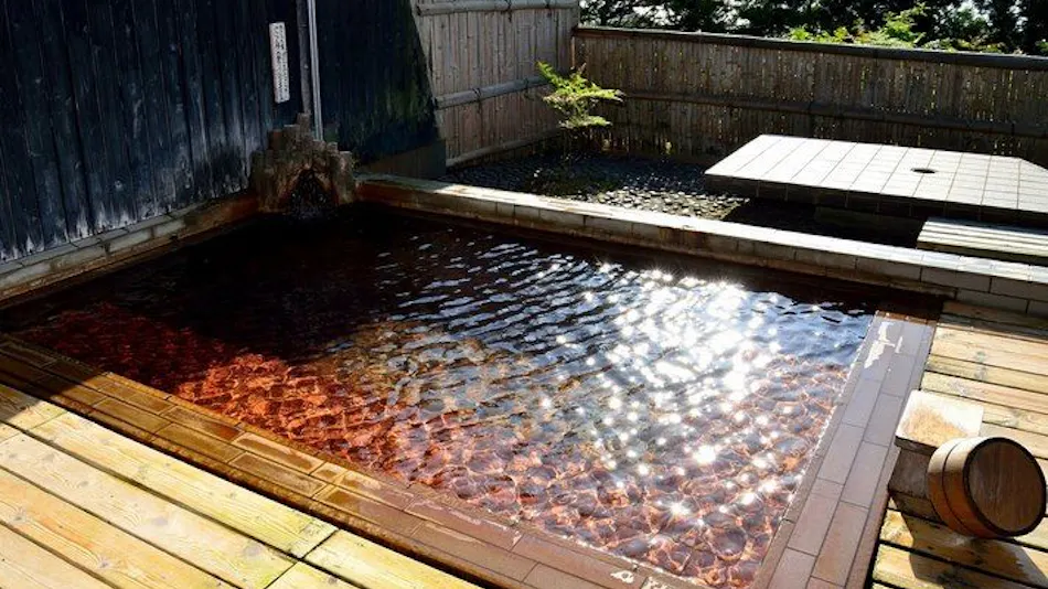 Kiraku: The Inn of Toki Legend and Open-Air Bath