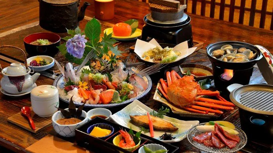 Kiraku: The Inn of Toki Legend and Open-Air Bath