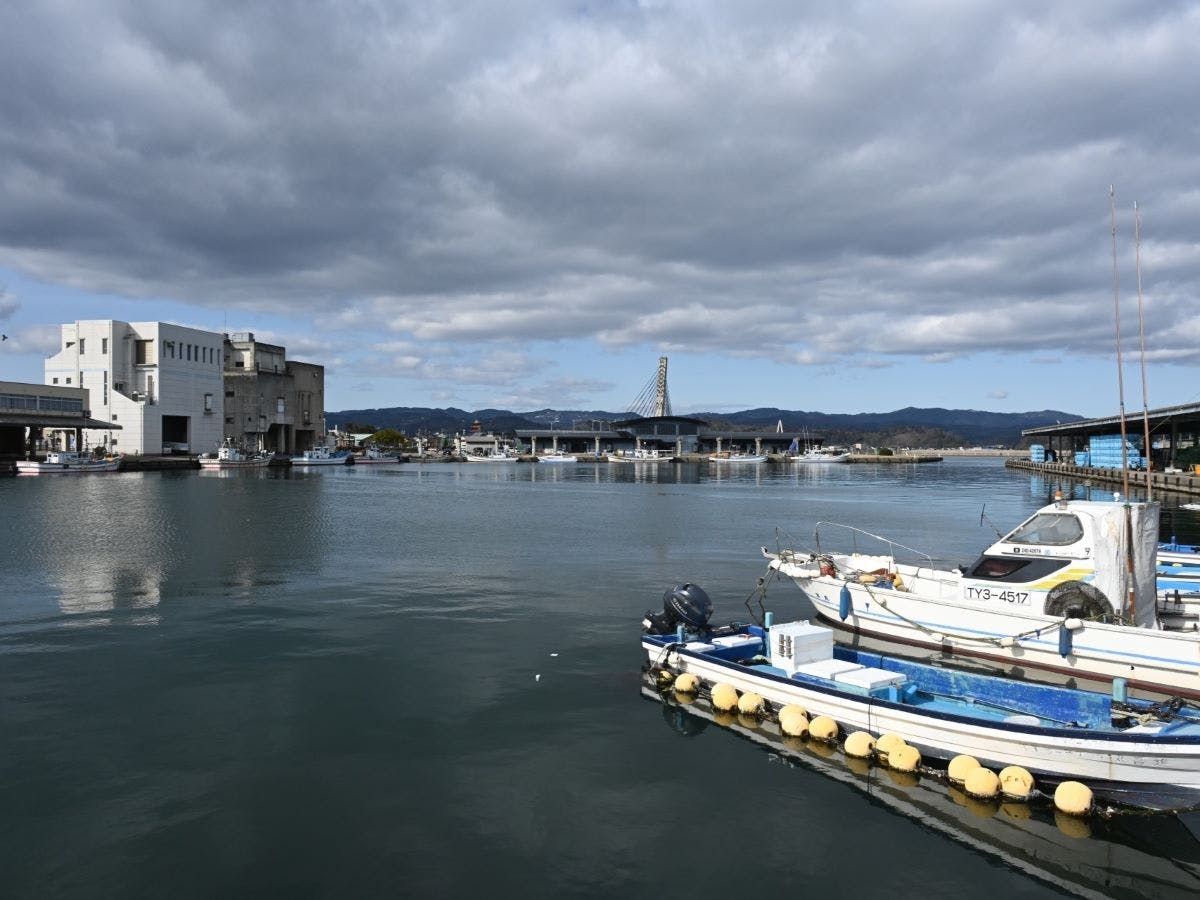 【สถานที่ท่องเที่ยวใกล้เคียง】ท่าเรือประมงฮิมิ
