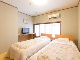 花厨ゆうなぎ