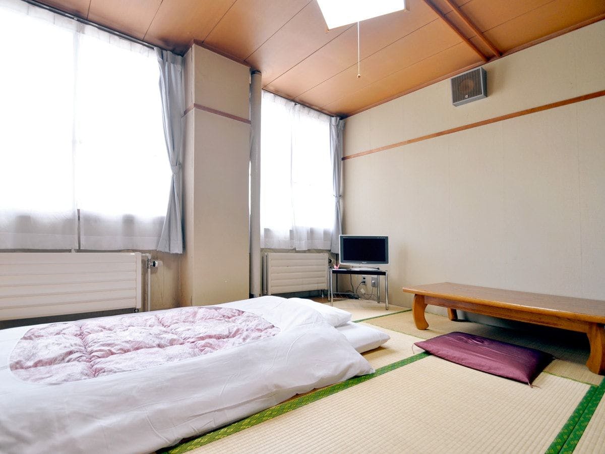 【客室／旧館和室8畳】