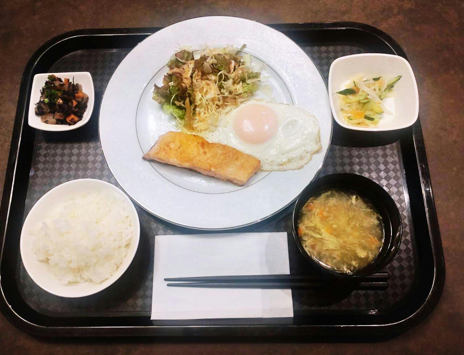 อาหารญี่ปุ่น (วันจันทร์, วันพุธ, วันศุกร์ *เป็นวันถัดไปในตอนเช้า)