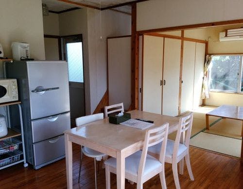 三角屋根1階和室