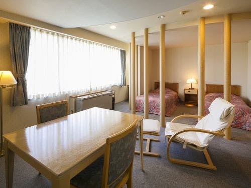 【客室一例】本館ツイン／寛げる設備も充実