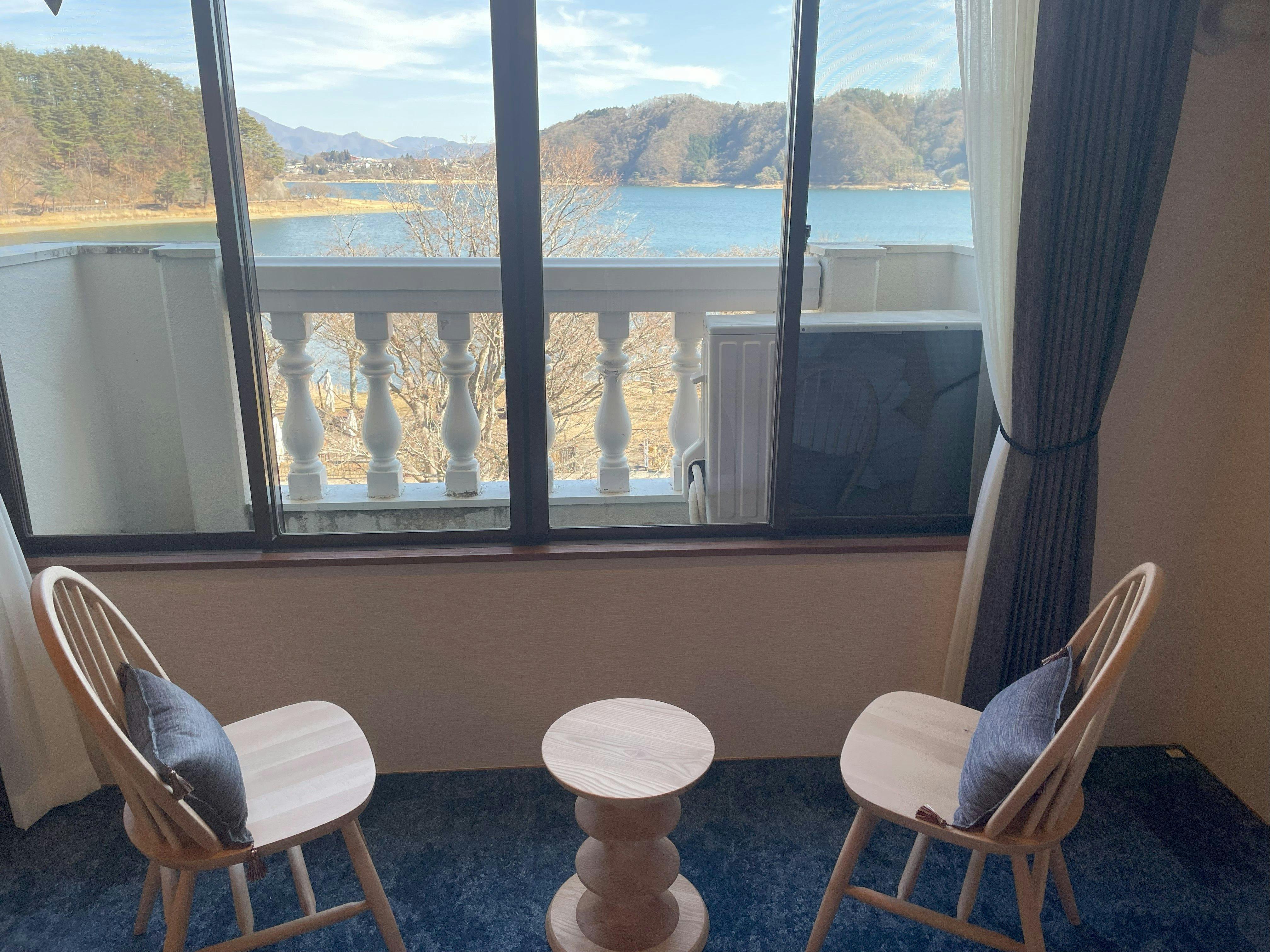 【East Wing】Kamar Modern Jepang-Barat 10 Tatami <Sisi Danau>