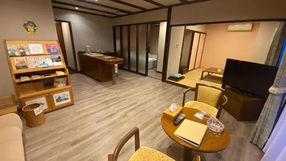 Pet-friendly, Spacious Deluxe Family Room