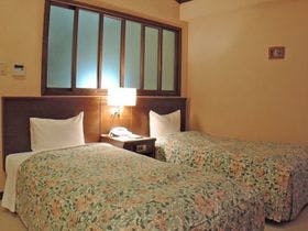 森のリゾート　ホテルシェーネスハイム金山