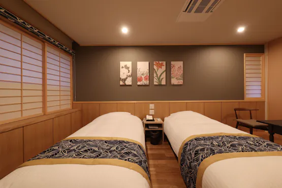 ห้องพักแบบญี่ปุ่นเตียงคู่สร้างเสร็จในปี 2023 (พร้อมฝักบัว)