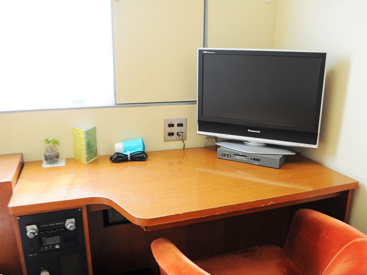 【ห้องเดี่ยว】มีโต๊ะทำงานกว้าง