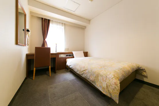 넓은 침대 싱글룸 예시.