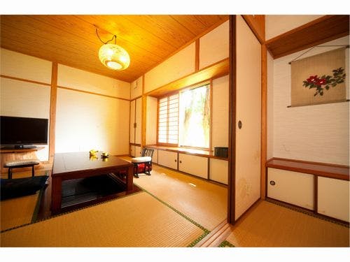 【有楽中庭】半露天風呂付客室つばき前