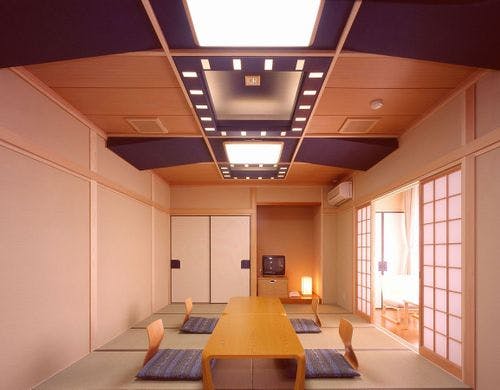 和室　風呂なし　41.6平方メートル　禁煙