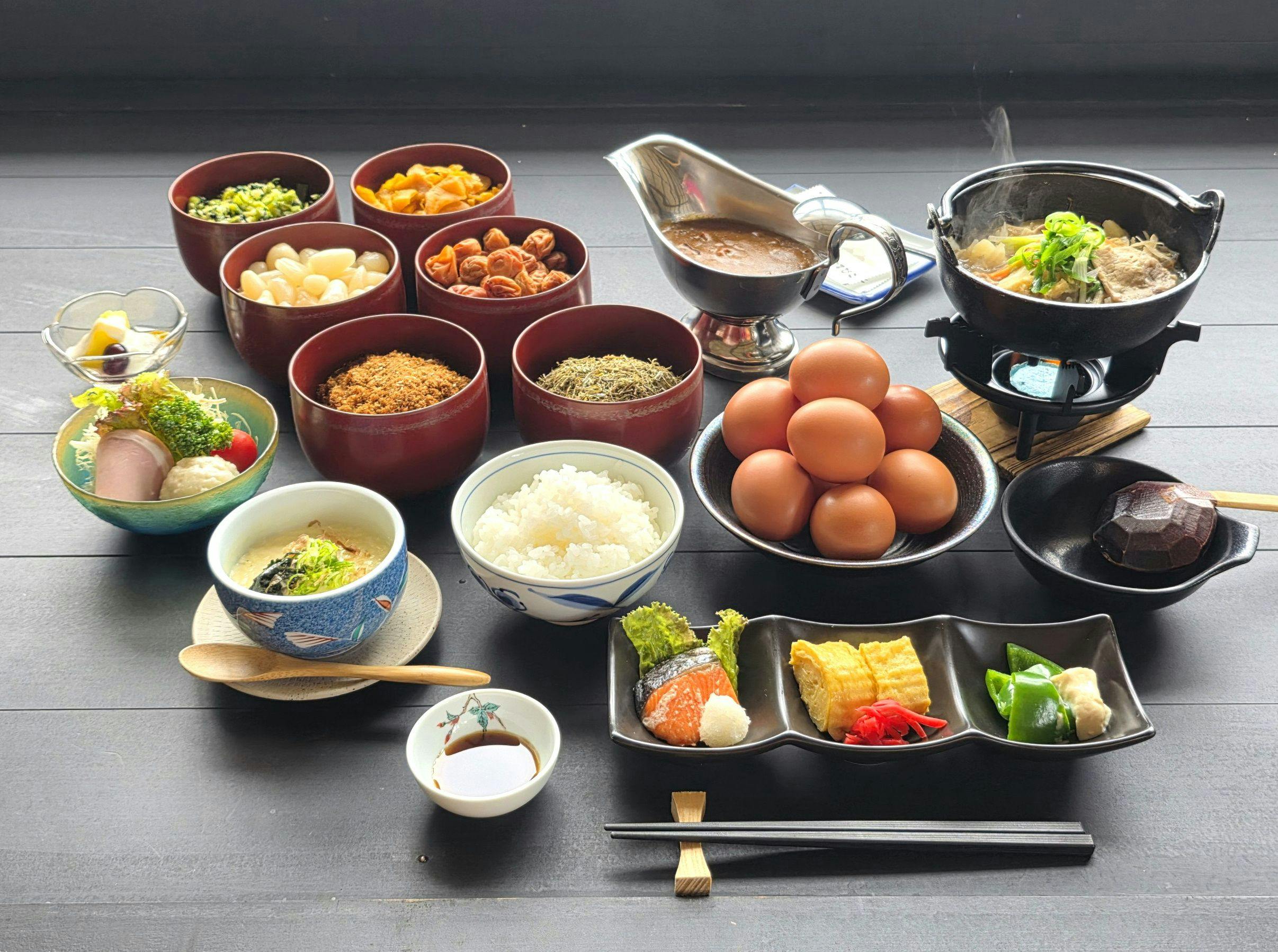 "ซุปหมูยากะบุตะของโอดากาคิซัง!" อาหารเช้า