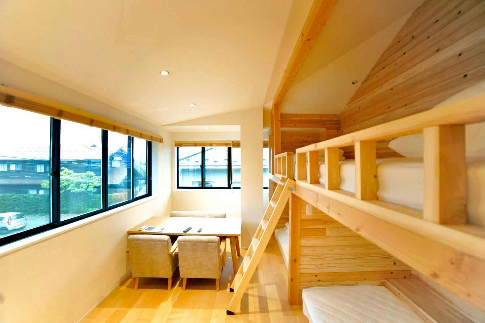 Dot Hostel & Bar