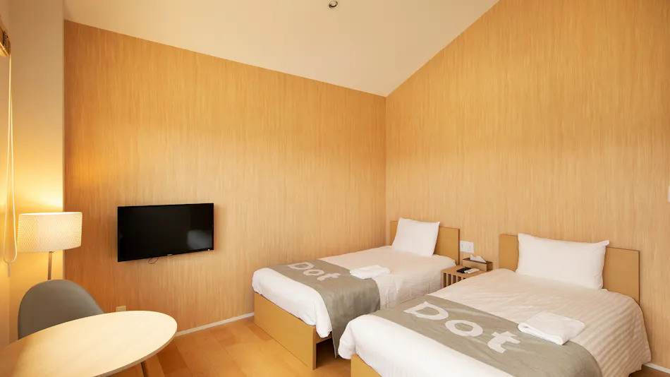 Dot Hostel & Bar