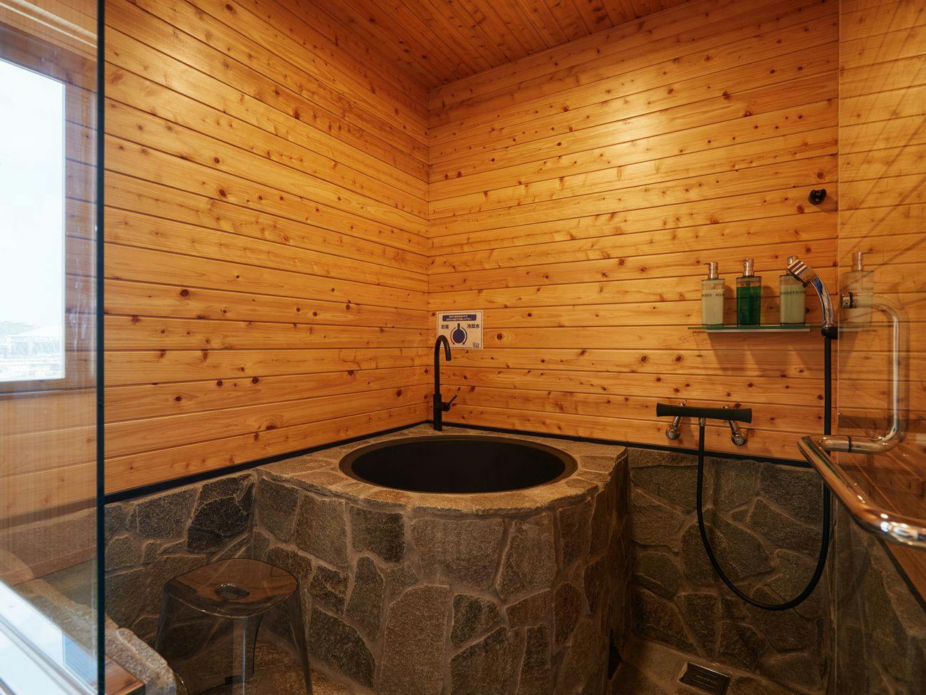 CABIN & HOTEL ReTIME