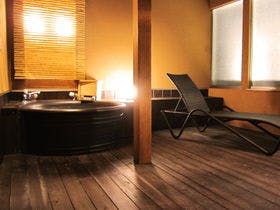 石和温泉　蒼き木々に風渉り水澄む銘庭の宿　ホテル甲子園