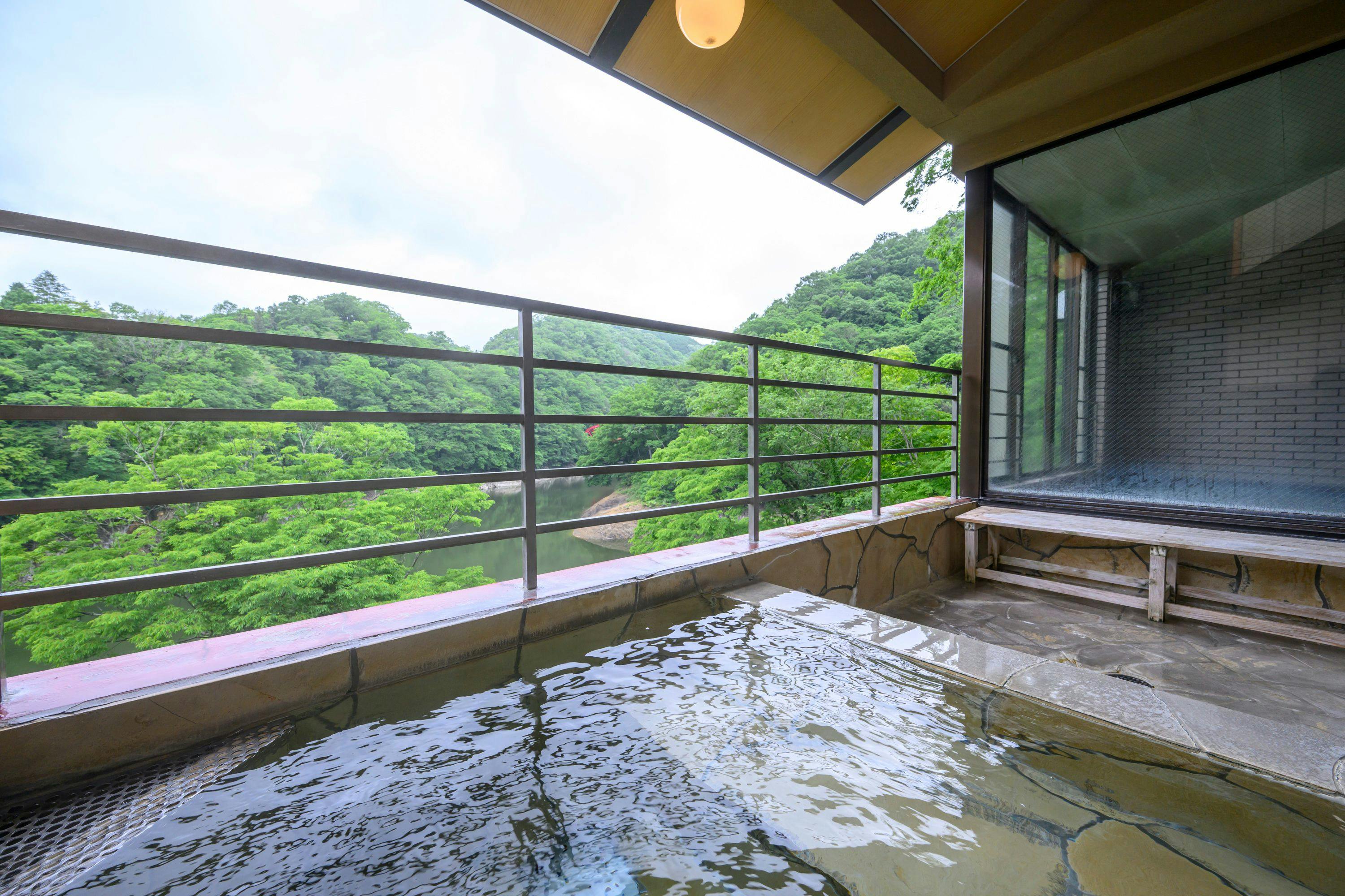 Taishakukyo Kanko Hotel Kinsaikan