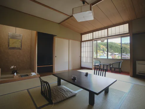 <ห้องสไตล์ญี่ปุ่นอาคารหลัก 10 เสื่อทาทามิ>ยืดขาเอนกายพักผ่อนอย่างสบายๆ