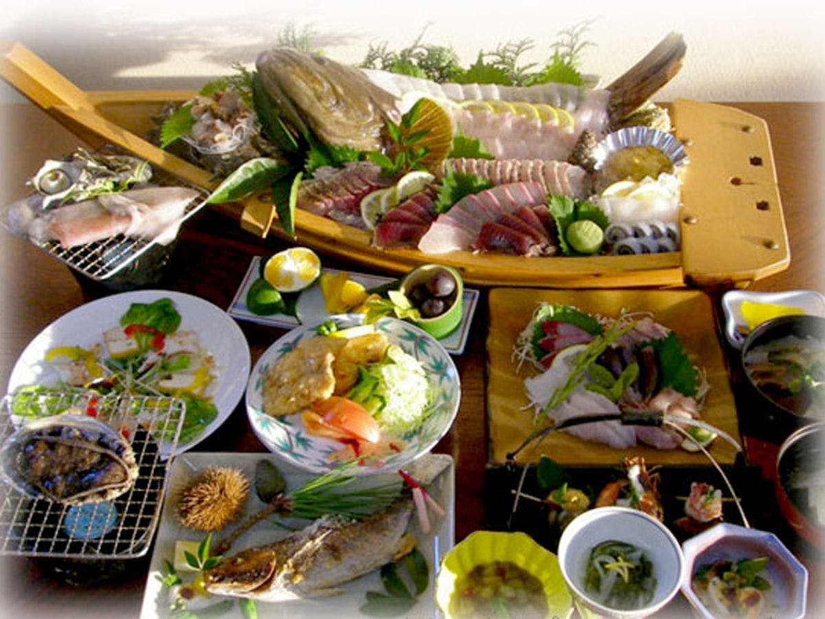 *Contoh makan malam (Kaiseki Spesial)