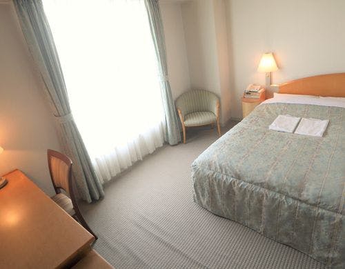 １７．５平米・ベッド幅１９７．５×１３６