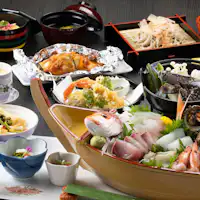 Pelan jamuan dengan hidangan bot ikan segar tempatan dari Tango.