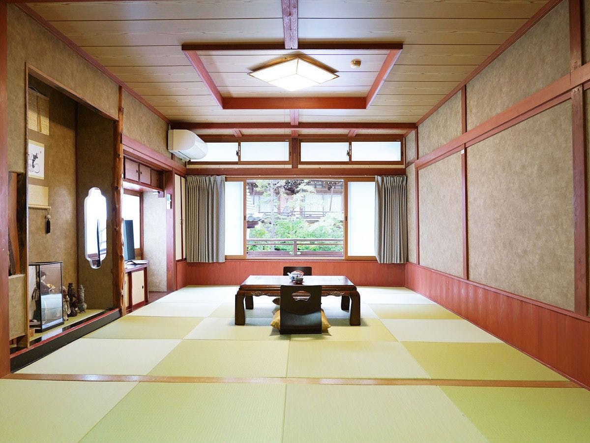 【Kamar Gaya Jepang 18 Tatami di Jalan Mata Air Panas】
