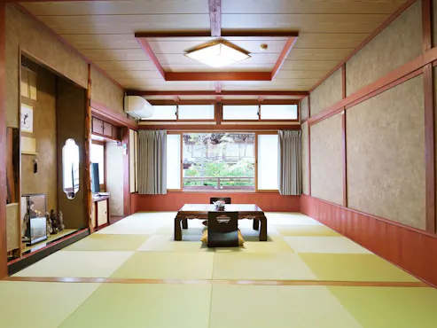 【Kamar Gaya Jepang 18 Tatami di Jalan Mata Air Panas】