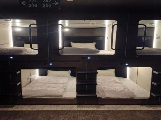 ชั้นสำหรับผู้ชาย