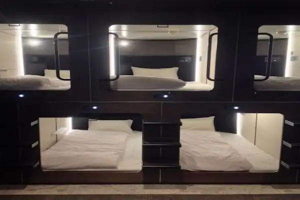 ชั้นสำหรับผู้ชาย