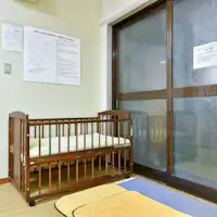 * ห้องอาบน้ำรวมชั้น 2. ห้องเปลี่ยนเสื้อผ้า.