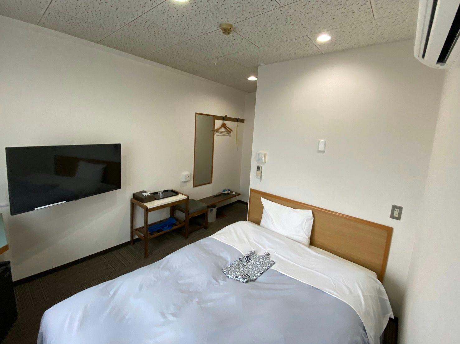 ห้องพักเดี่ยวพร้อมทีวีขนาด 40 นิ้ว