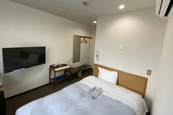 ห้องพักเดี่ยวพร้อมทีวีขนาด 40 นิ้ว