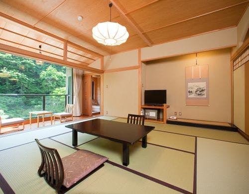 和室12.5畳＋4.5畳バス・トイレ付和室