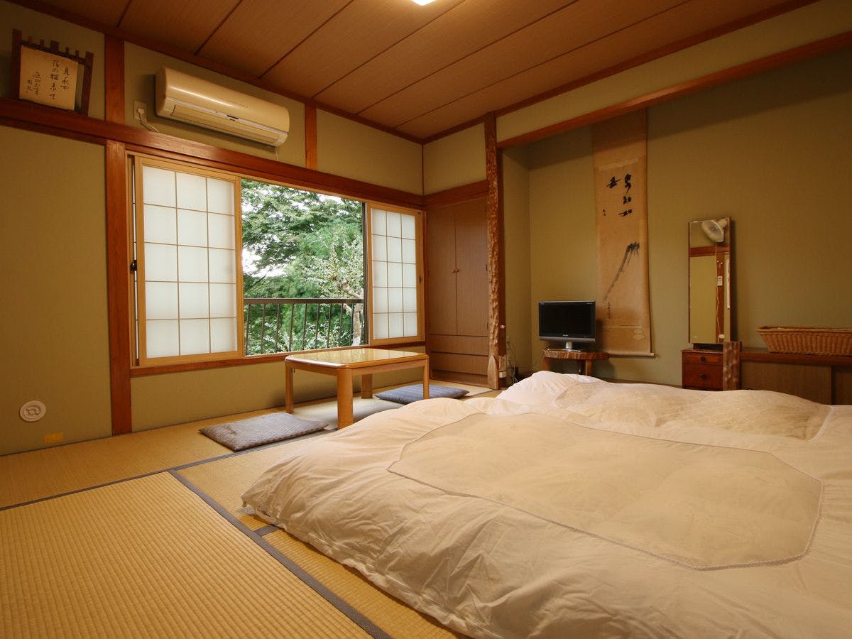 Yugawa Onsen Izumiya Ryokan <Fukushima Prefecture>