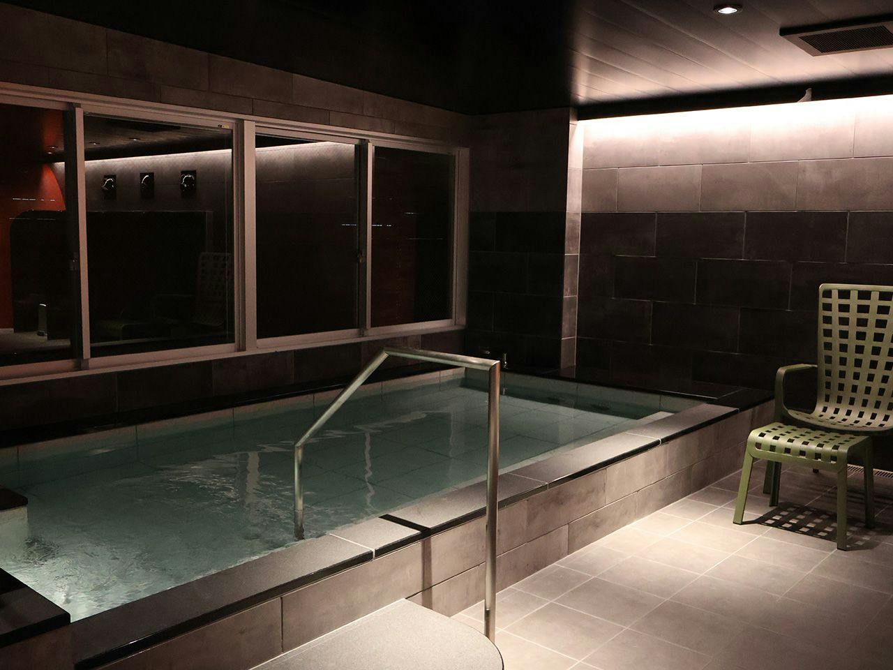 Osaka Corona Hotel
